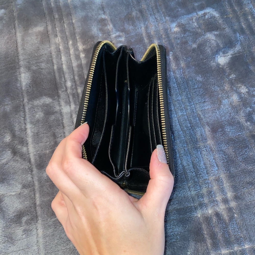 Wallet - Picture 3 of 3